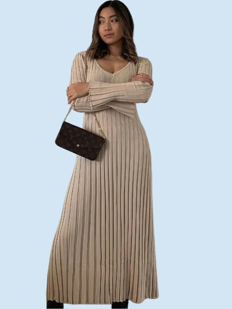 Long-Sleeved Knitted Maxi Dress